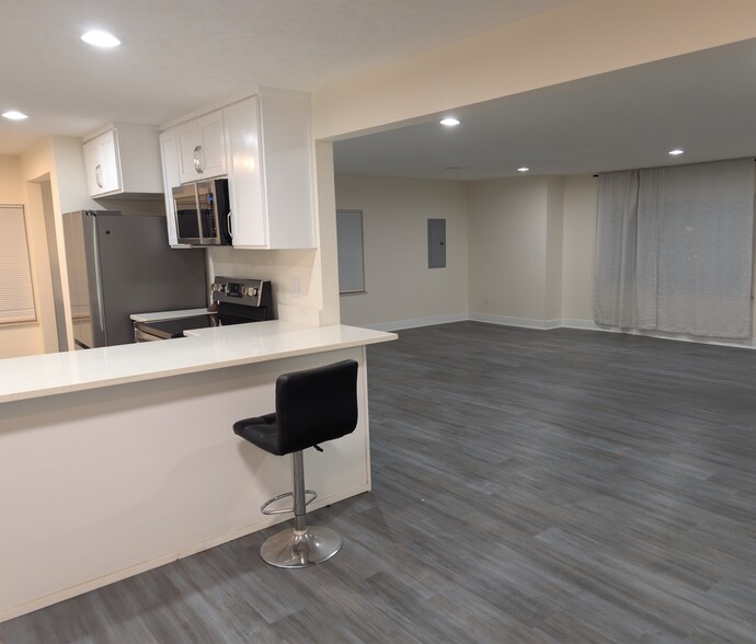 Building Photo - 3603 Sunnyview Rd NE