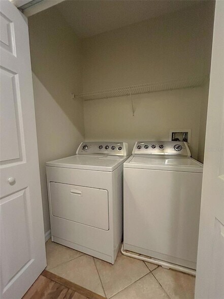 Building Photo - 691 Pensacola Ln