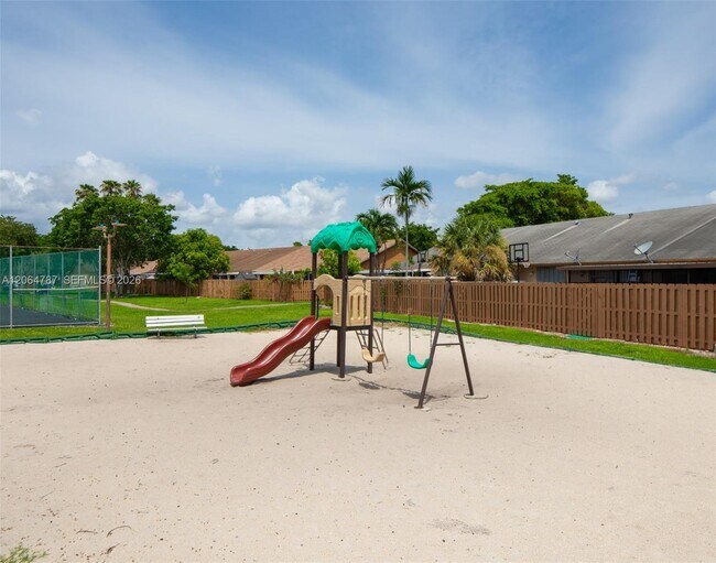 Building Photo - 6707 NW 193rd Ln