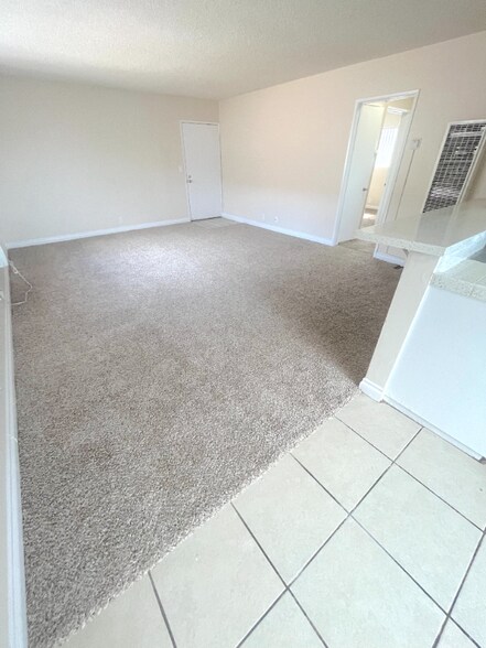 Building Photo - 538 Silverwood Ave