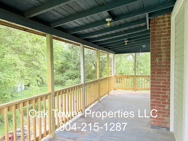Building Photo - 8453 Meadowbridge Rd