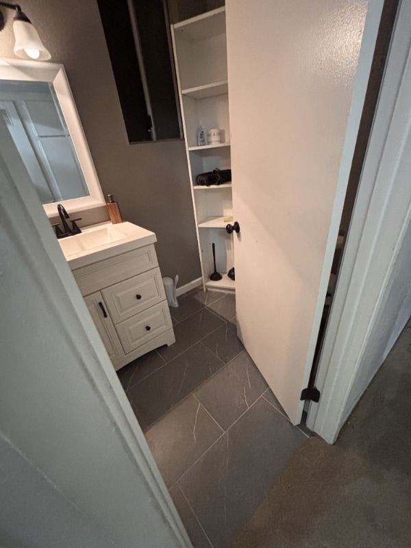 Building Photo - 2615 Alta View Dr