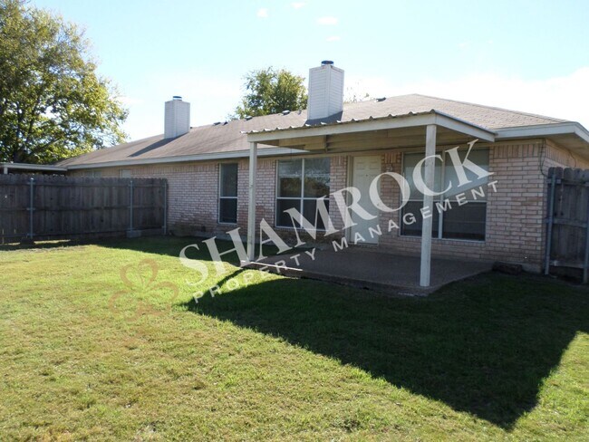 Building Photo - Park Place Duplex