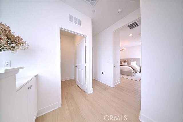 Building Photo - 145 Sora