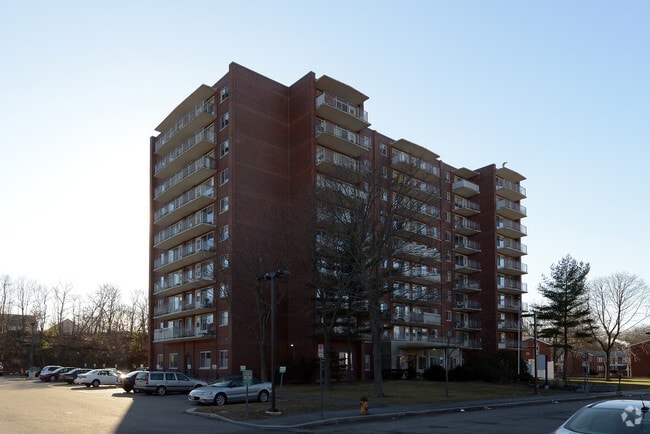 Building Photo - Swayer Towers