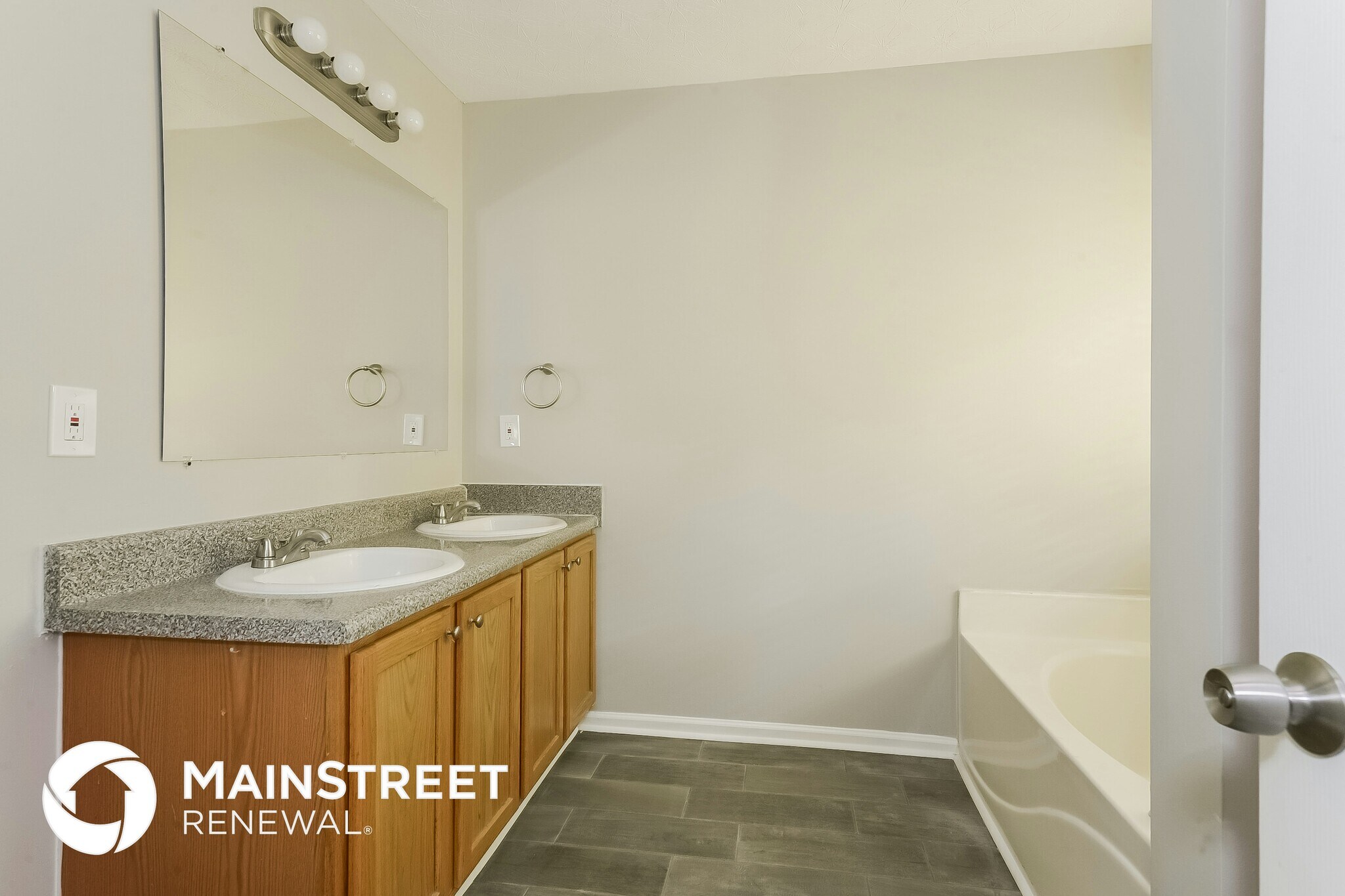 Building Photo - 405 Hawthorne Cir