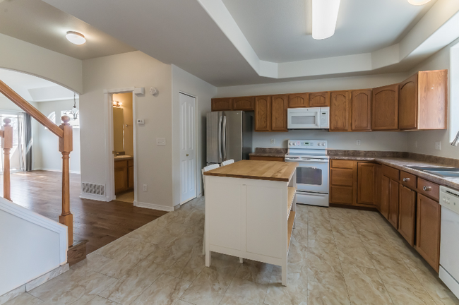 Building Photo - 2225 Stepping Stones Way