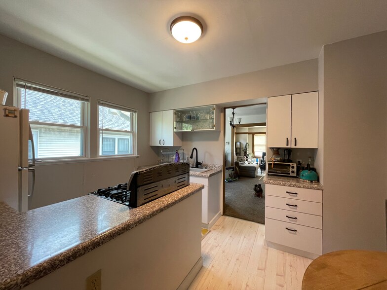 Kitchen - 1316 N 68th St