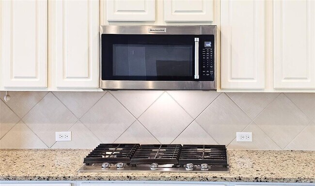 Building Photo - 532 Stone River Dr