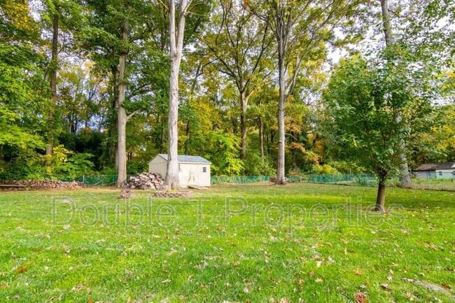 Building Photo - 3405 Pebble Dr