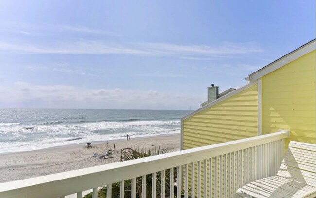 Building Photo - PERFECT OCEANFRONT WINTER WORK-FROM-HOME GETAWAY