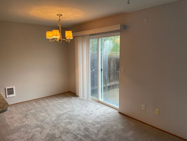 Building Photo - Lovely 3 Bedroom Coupeville Home! Huge Back Yard