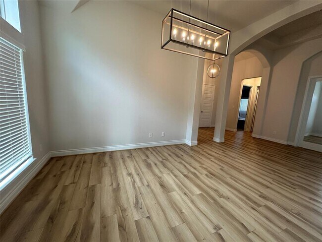 Building Photo - 23730 McNabb Spur Ln