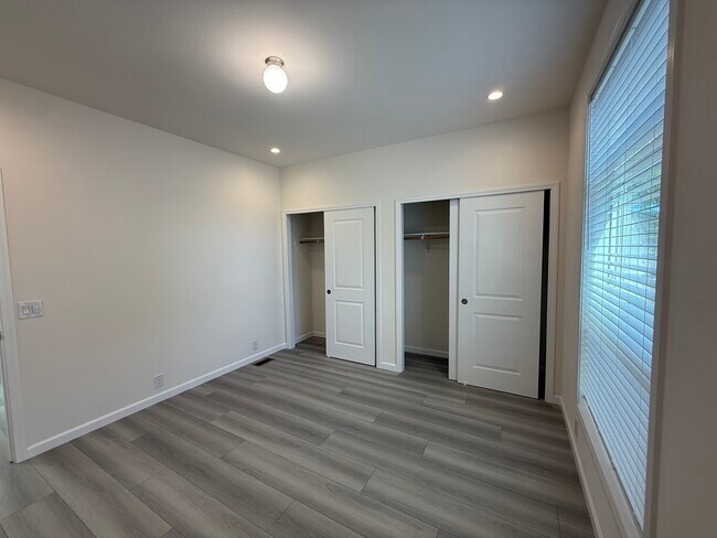 Building Photo - 2490 Bailey Ave
