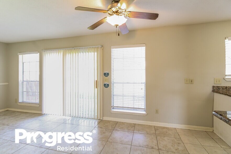 Building Photo - 17938 Great Glen Dr