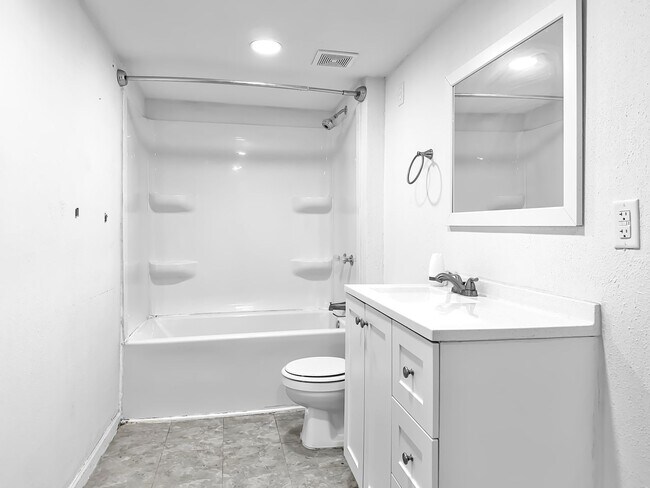 Building Photo - Coming Soon! 3 BR/2BA | Newly Renovated Single Family Home |2-Car Garage Parking | Large yard!