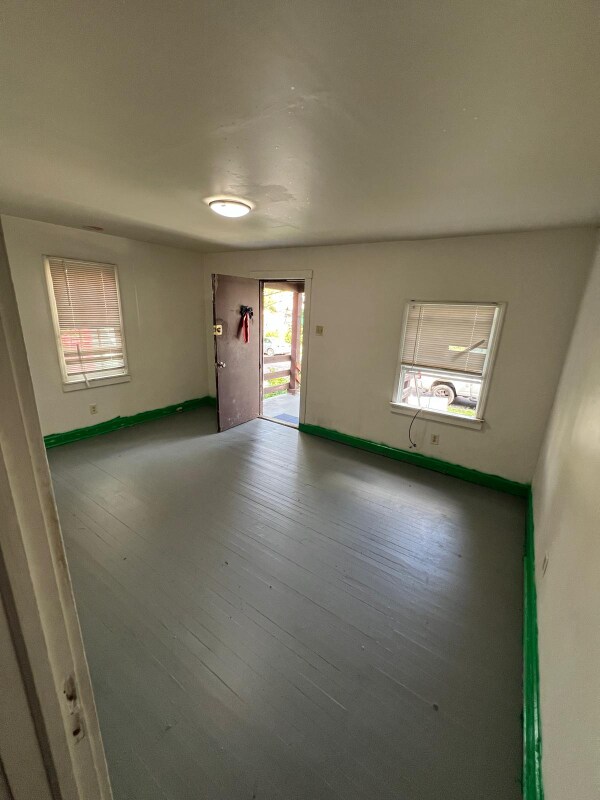 Building Photo - 421-423-423 Caldwell St