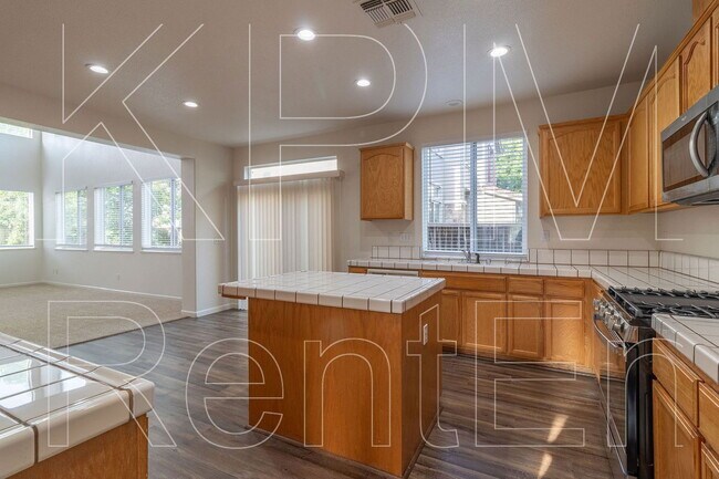 Building Photo - 3807 Spring Meadow Ln