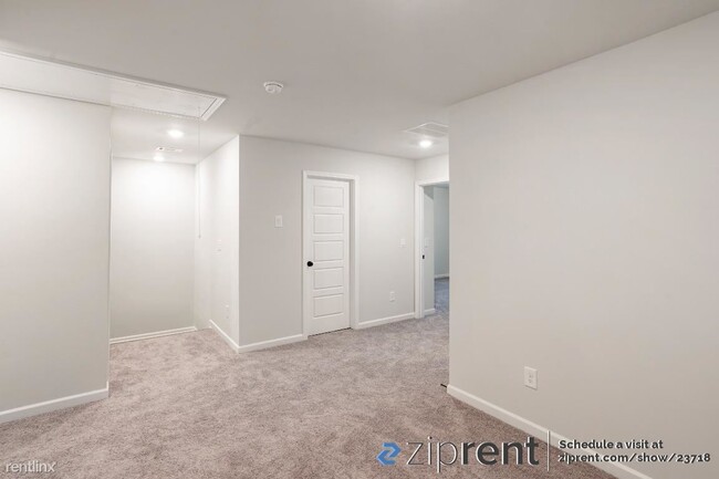 Building Photo - 3 br, 2.5 bath Townhome - 4533 Cypress Pk ...