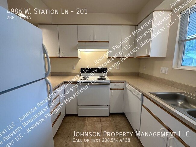 Building Photo - 4986 W Station Ln