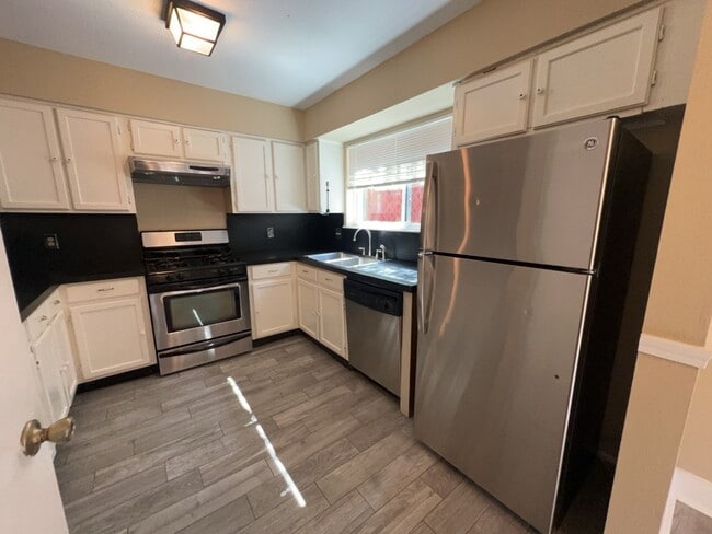 Building Photo - 7702 Tierra Verde Dr