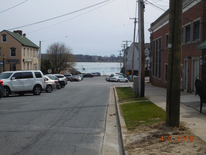 Building Photo - 414 Green St