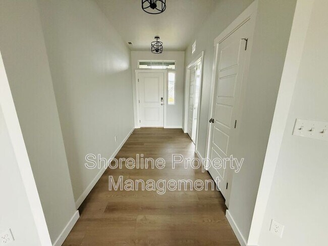 Building Photo - 6203 W Karpathos St