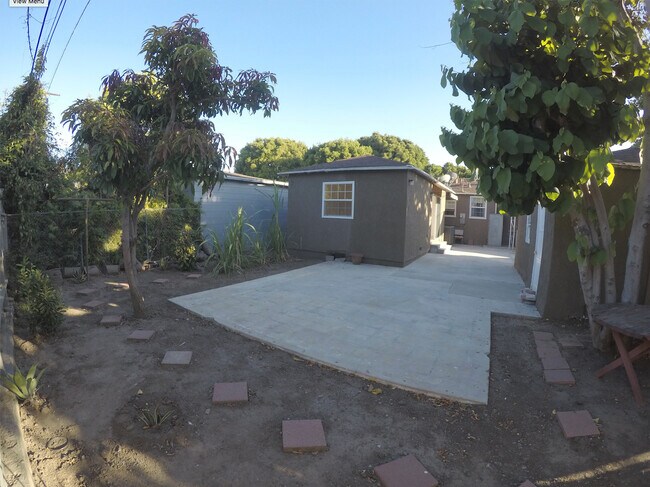 Building Photo - 4138 Commonwealth Ave