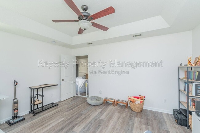 Building Photo - 3128 Alexandria Dr