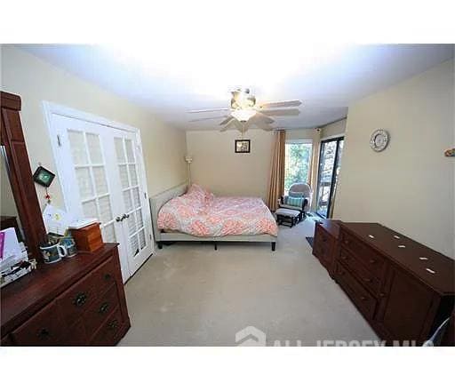Building Photo - 24 Riverbend Dr