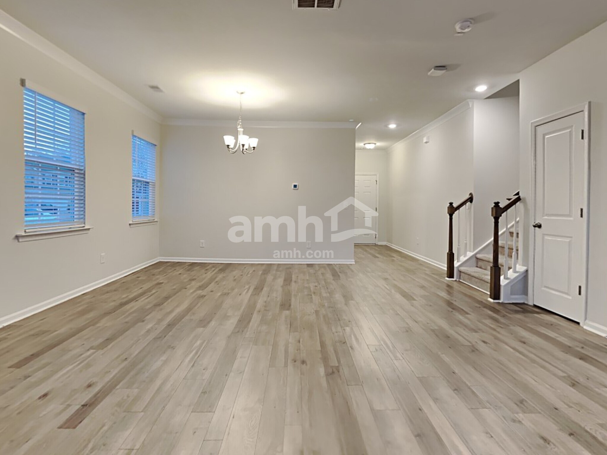 Building Photo - 514 Singing Bush Ave