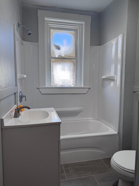 Building Photo - 36 Endicott St