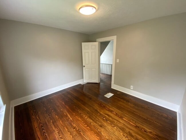 Building Photo - Fully Remodeled 3 Bed 1 Bath!!