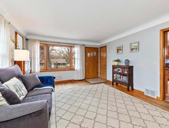 Building Photo - Lovely 4 Bedroom - Lee Park Neighborhood