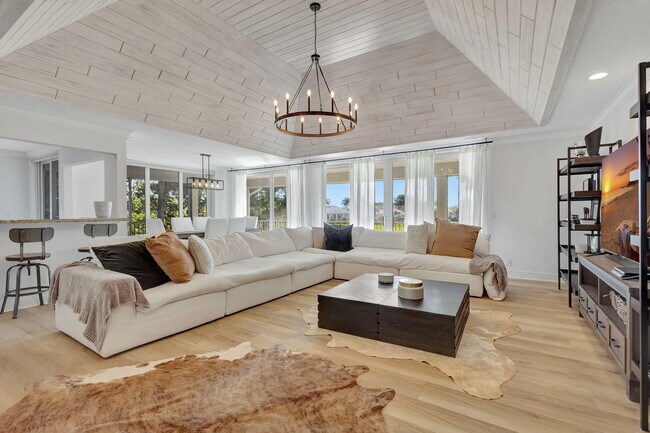 Building Photo - 11839 Pebblewood Dr