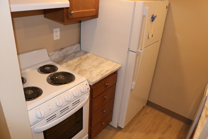 Tiffany Apartments 925 California Ave Pittsburgh PA 15202 Apartment