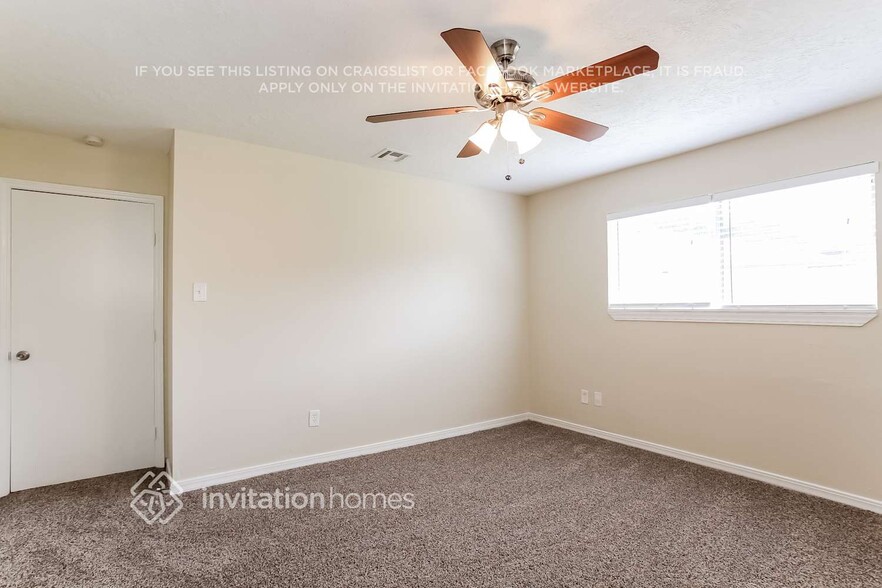 Building Photo - 2307 Pepperweed Dr