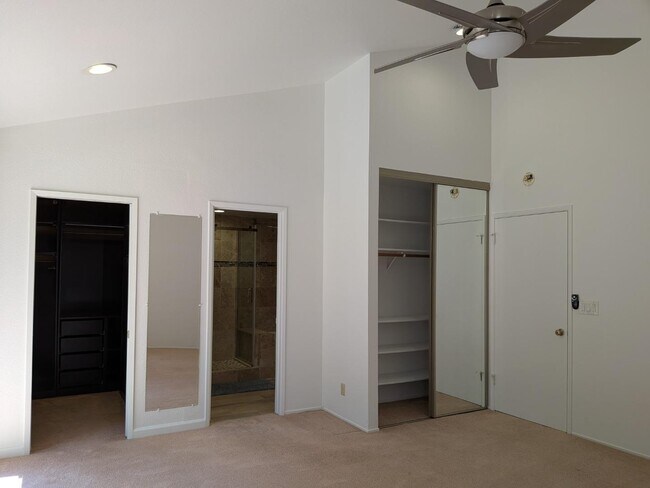 Building Photo - 217 Ada Ave