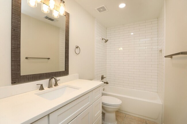 Building Photo - 14215 Cypress Valley Dr