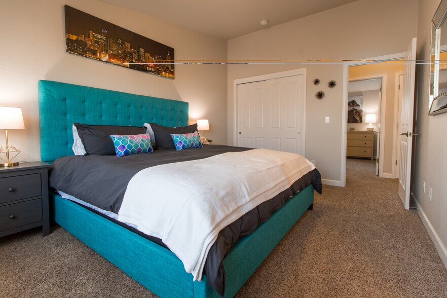 Building Photo - 3134 W 18th Ave