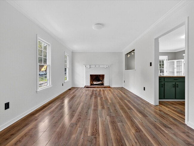 Building Photo - 3512 Castlebury Dr