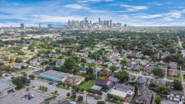 Building Photo - 2683 Blodgett St