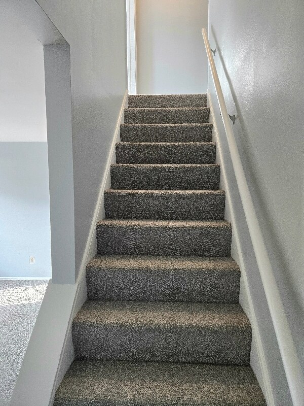 Building Photo - 7037 Paxton Rd