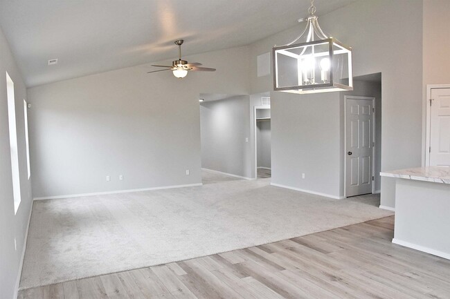 Building Photo - 17668 N Pegram Way