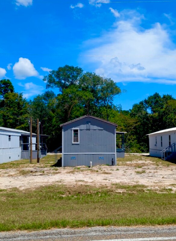 Building Photo - 1363 FM 1617