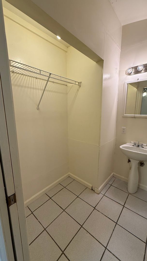 Building Photo - 1803 Atkamire Dr