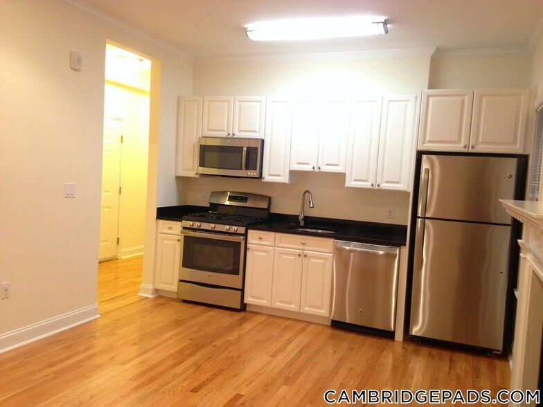 Building Photo - 65 Langdon St