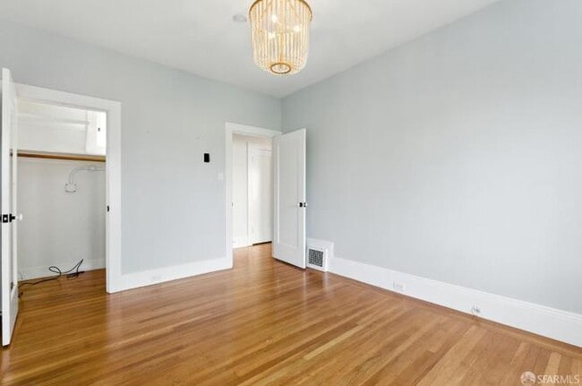 Building Photo - 3460 Pierce St