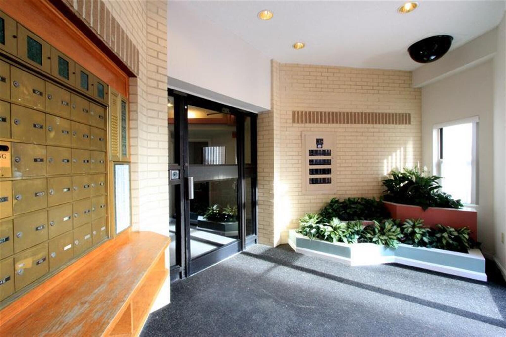 Building Photo - 155 Beacon St