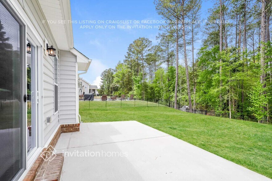 Building Photo - 143 Pine Eagle Dr